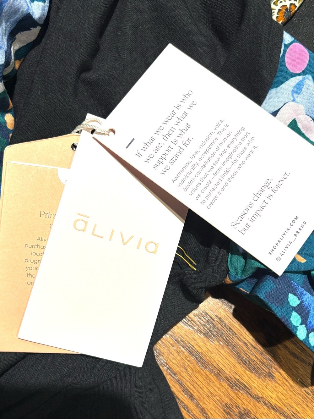 Alivia The Dani Tee NWT Size XL - Picture 5 of 5